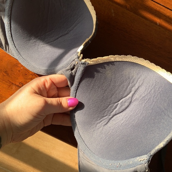 Victoria Secret Body by Victoria Bra 34 DD - Picture 4 of 5